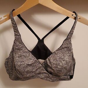 Victoria's Secret Sport wrap front bra VSX, women size 36B